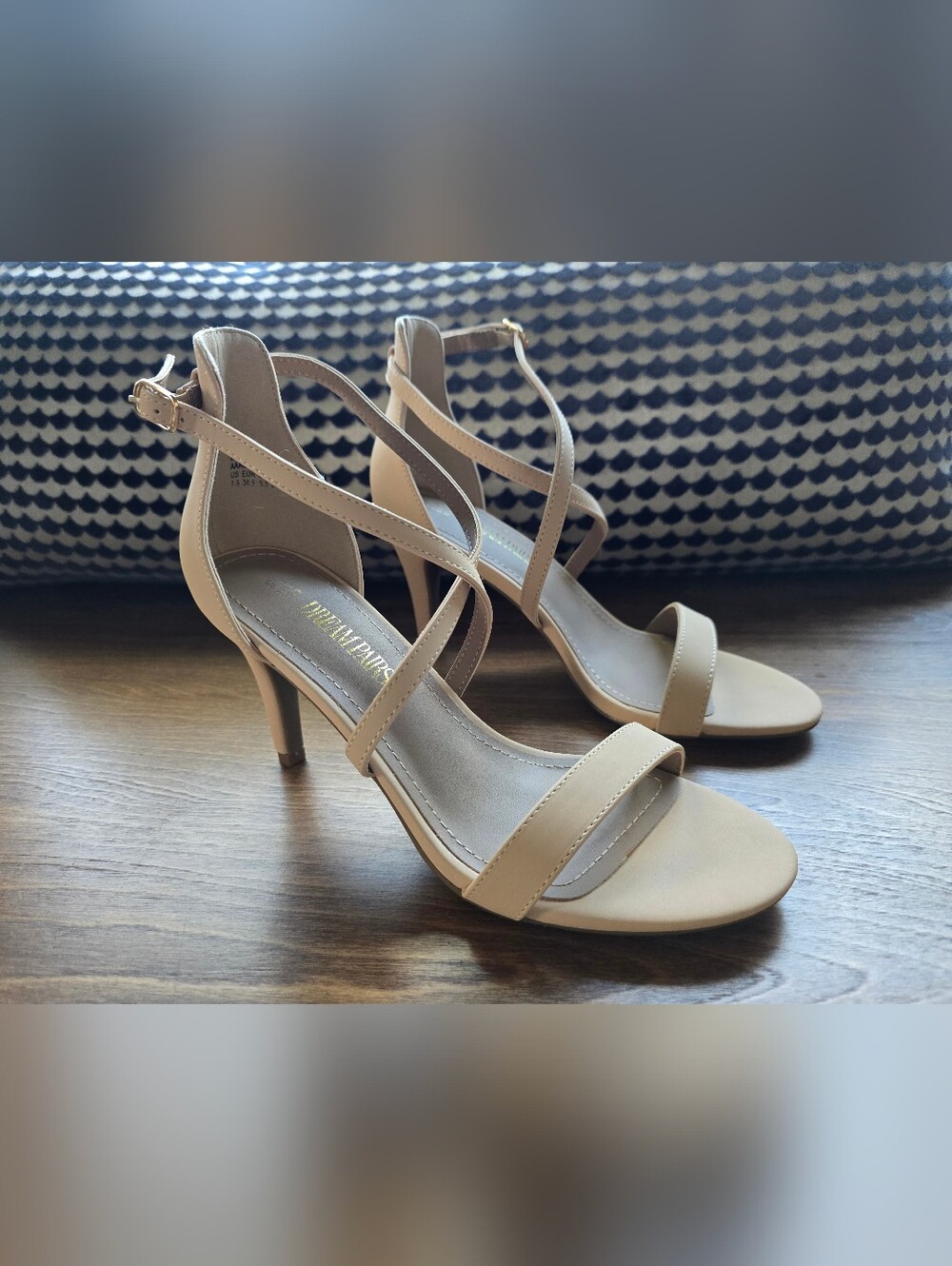 Dream Pairs Size 7.5 Womens Buckle Strappy High Heel Beige Shoes